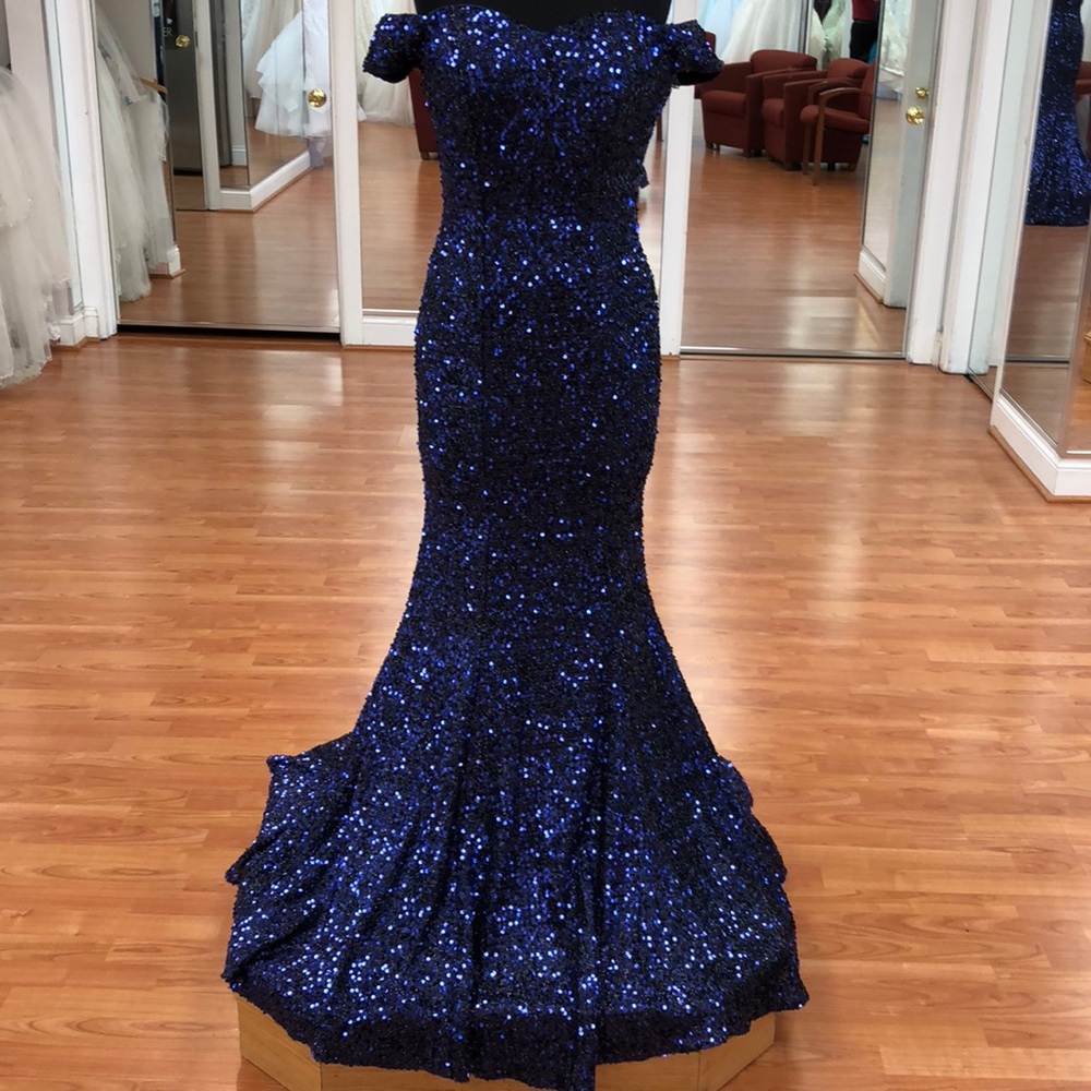 2019 Women’s special occasion dress, blue sequin - Picture 1 of 8